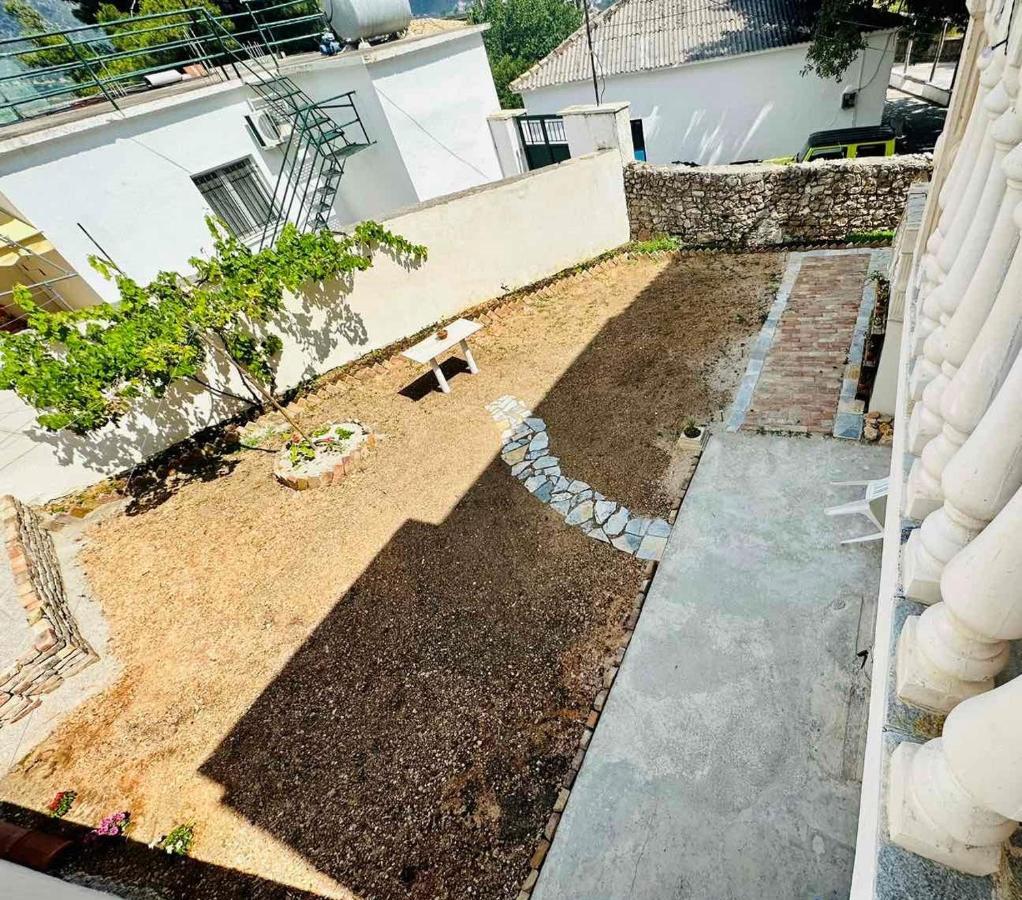 Villa Vista Himare Bagian luar foto